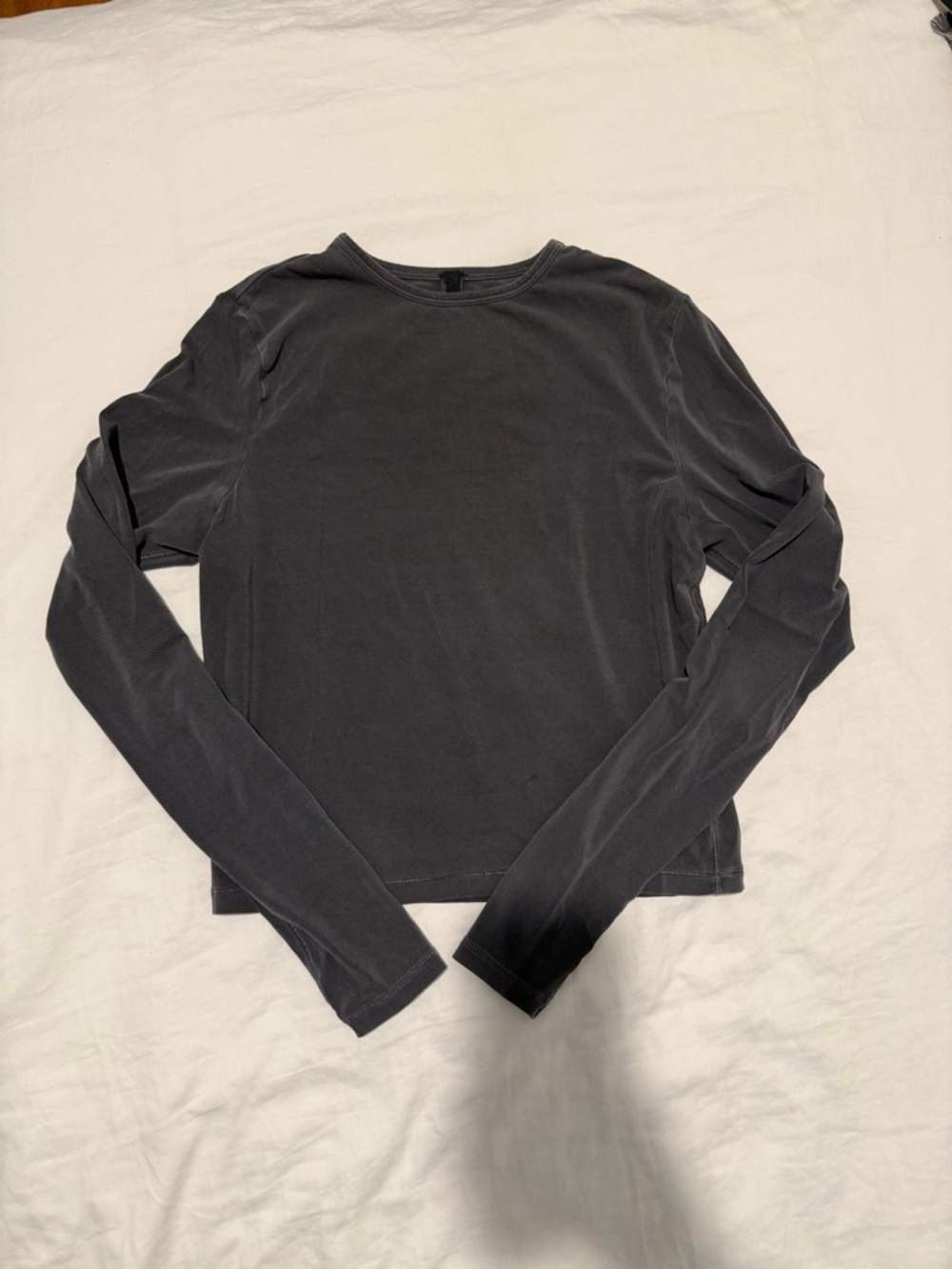 SKIMS Long Sleeve Crewneck Top - Charcoal Outdoor Collection